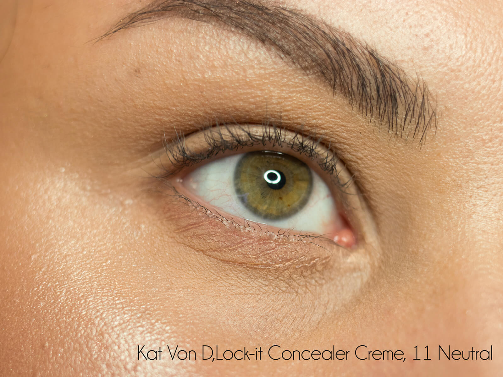 korektor kat von d lock it concealer